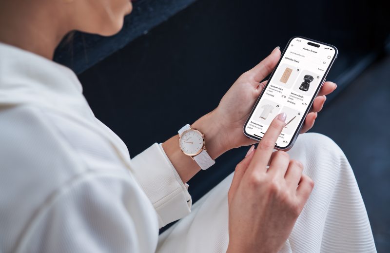 Mobile Shopping Experience: Why Product Sorting Matters Even More on Smartphones